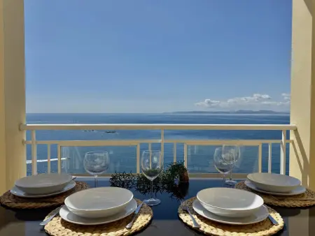 Appartement 4 pers. Roses : terrasse vue baie, piscine : photo 2