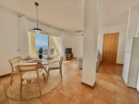 Appartement 4 pers. Roses : terrasse vue baie, piscine : photo 9