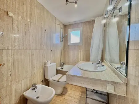 Appartement 4 pers. Roses : terrasse vue baie, piscine : photo 18