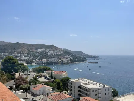 Appartement 4 pers. Roses : terrasse vue baie, piscine : photo 21