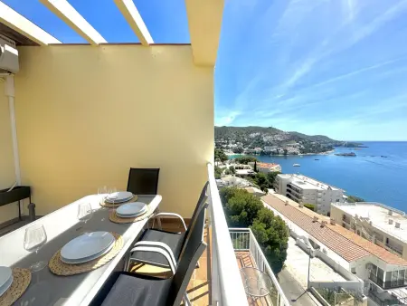 Location appartement à Roses, Appartement avec piscine, climatisation et parking à 700m de la plage à Roses