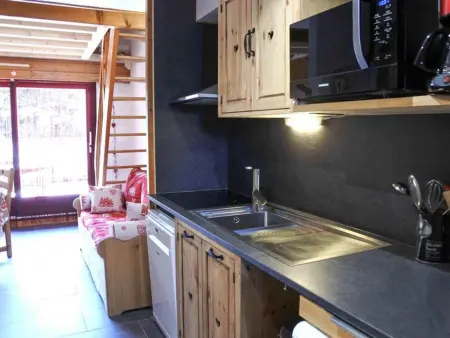 Studio cabine 6 pers, terrasse montagne, centre Morzine : photo 3