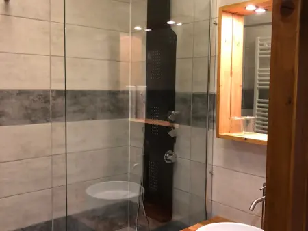 Studio cabine 6 pers, terrasse montagne, centre Morzine : photo 9