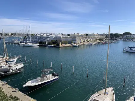 Marina 2 pièces avec garage à Port Camargue, proche plage : photo 2