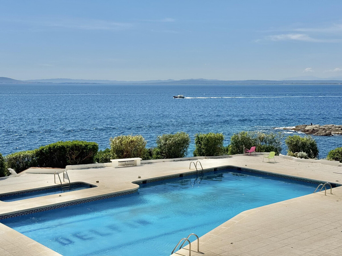 Appartement 2 ch, vue mer et piscine près du Phare à Roses - Photo 2