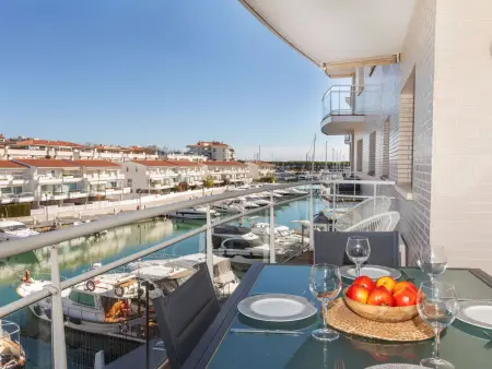 Appartement Punta Prima – vue port, à 100 m de la mer : photo 2