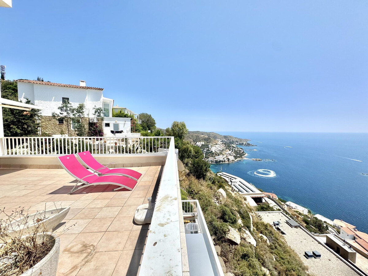 Appartement Roses, terrasse 32m² vue baie, piscine - Photo 1