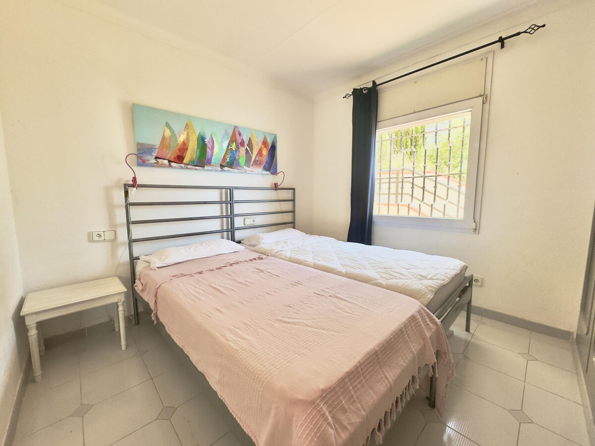 Appartement Roses, terrasse 32m² vue baie, piscine - Photo 9