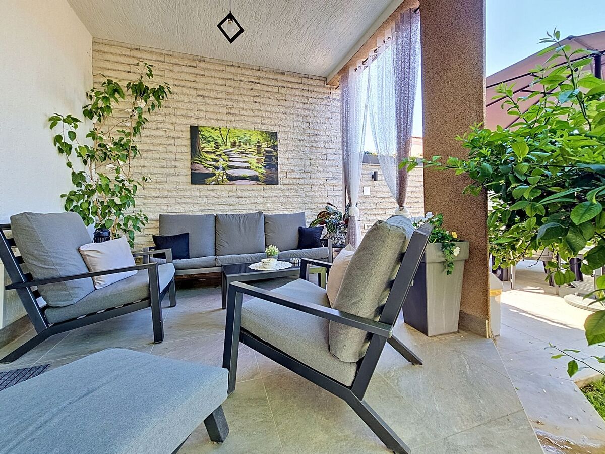 Maison Id&la à 300 m de la mer, Brodarica - Photo 16