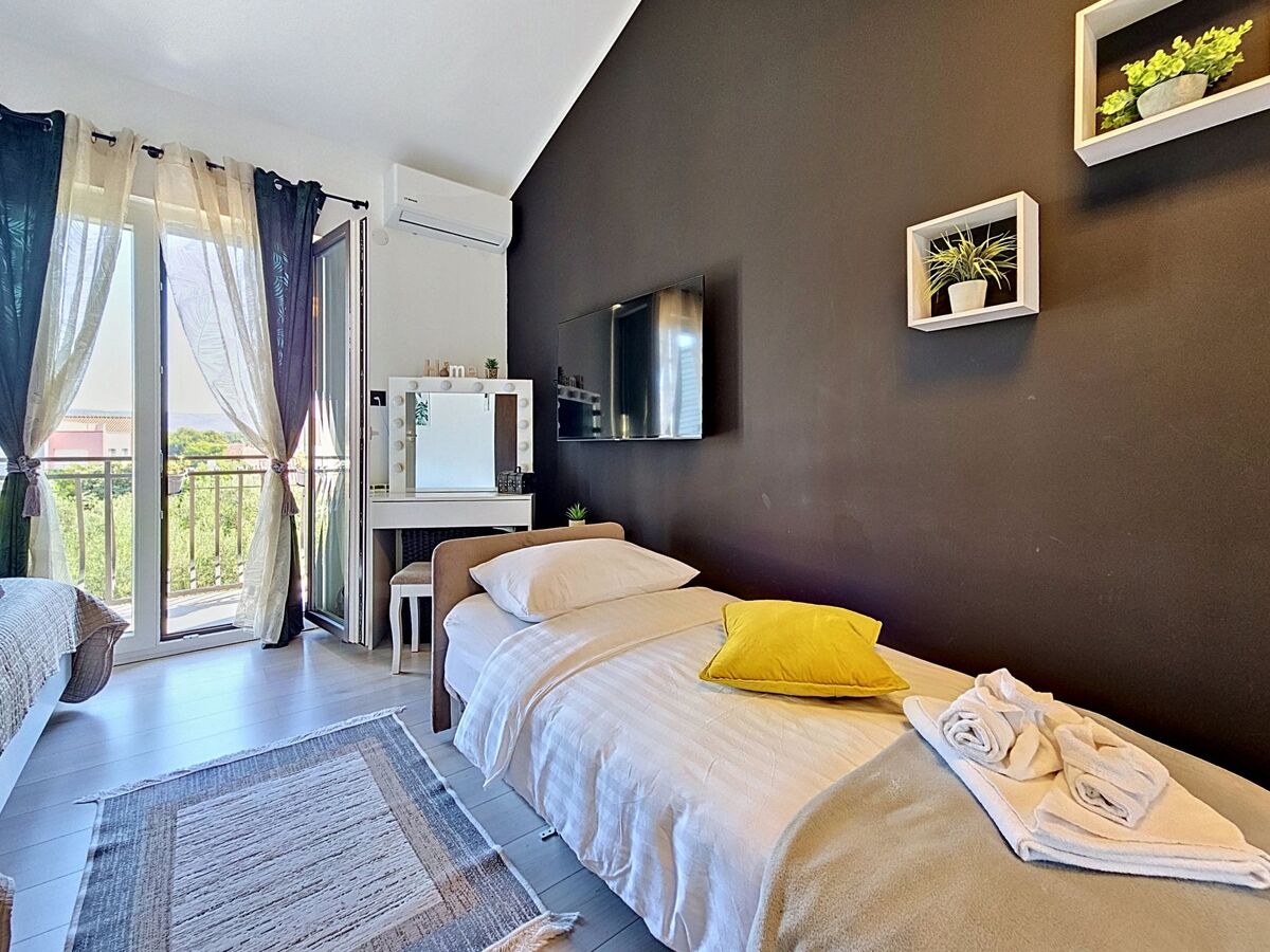 Maison Id&la à 300 m de la mer, Brodarica - Photo 39