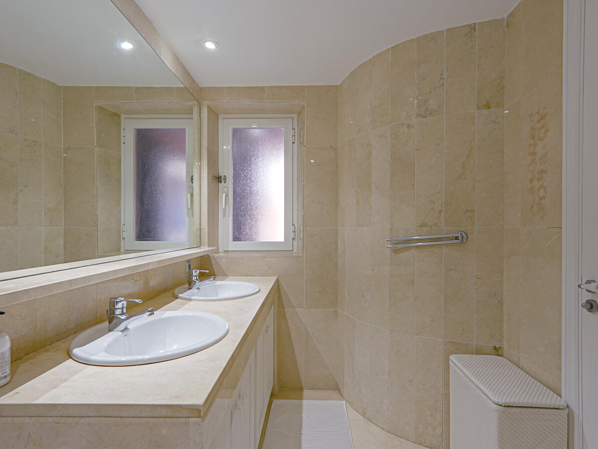 Appartement Sotogrande Marina, piscine privée et terrasse vue mer - Photo 19
