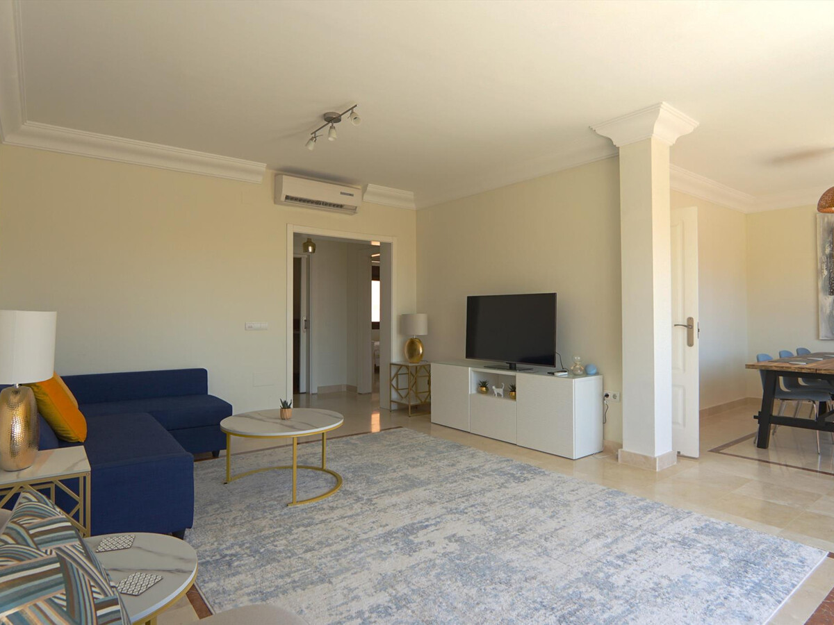 Duplex 3 chambres à Estepona, accès piscines et plage - Photo 3