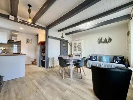 Maison rénovée 3 pièces à St-Georges-d'Oléron, WiFi, proche commerces - Photo 1