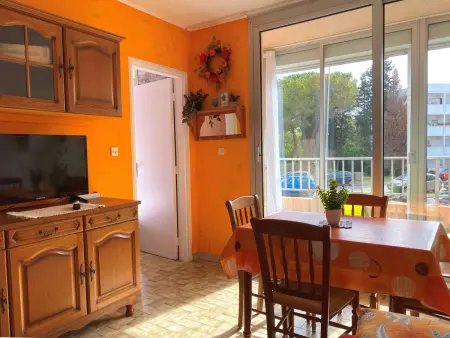 Location appartement à Balaruc les Bains, Appartement T2 avec loggia, proche centre et étang de Thau - calme, équipé, 34540 Balaruc-les-Bains