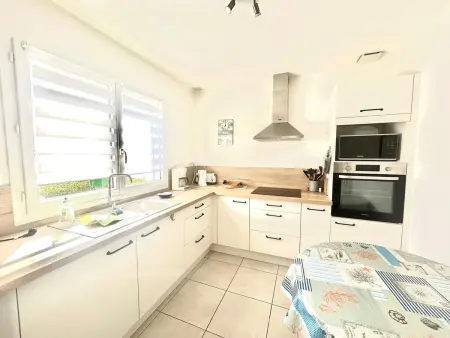 Maison 67m² 2 chambres, terrain clôturé, 2km plage - Photo 3