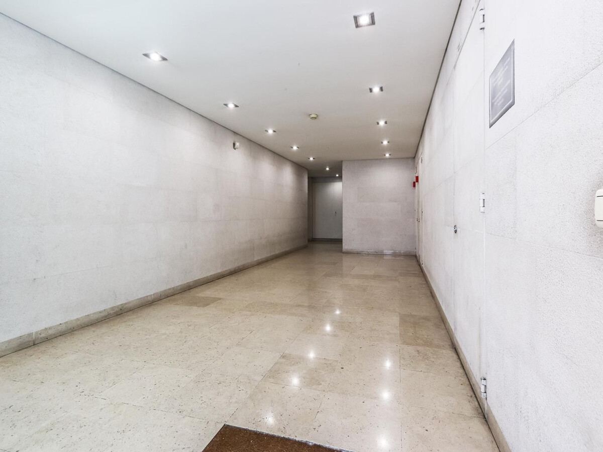 Appartement 4 chambres avec terrasse et parking à Parque das Nações - Photo 2