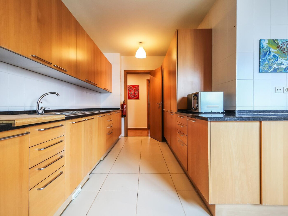 Appartement 4 chambres avec terrasse et parking à Parque das Nações - Photo 9