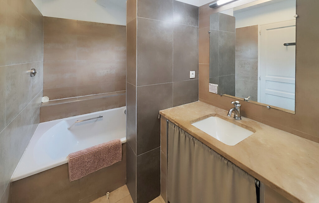 Maison pierre avec piscine privée à Saint-Laurent-de-la-Ca - Photo 22