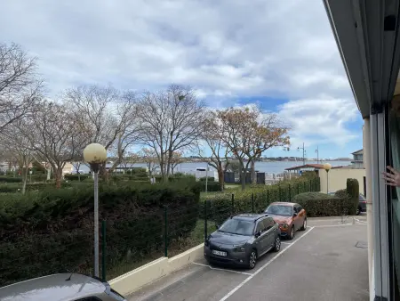 Location appartement à Balaruc les Bains, Studio avec climatisation, internet et garage à Balaruc-les-Bains