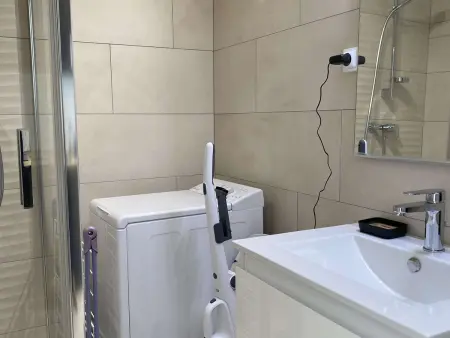 Studio climatisé avec WIFI et vue sur l'étang de Thau - Photo 9