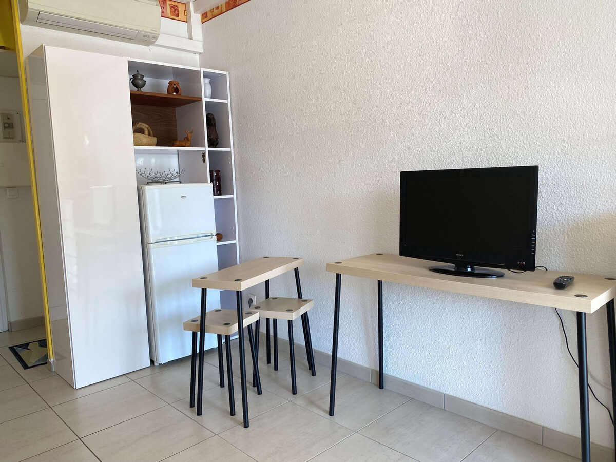 T2 climatisé avec loggia et parking à Balaruc-les-Bains - Photo 9