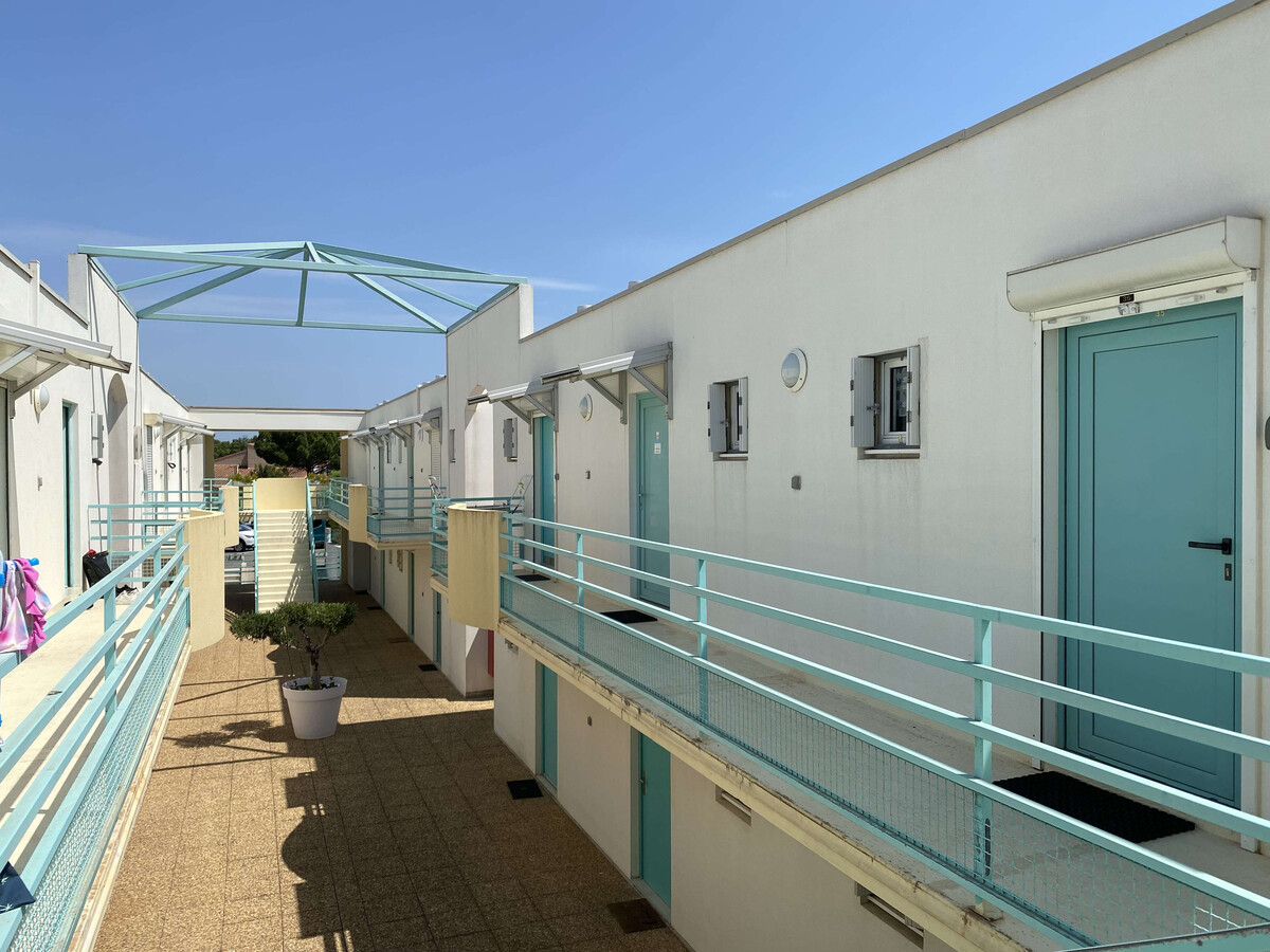 T2 climatisé avec loggia et parking à Balaruc-les-Bains - Photo 13