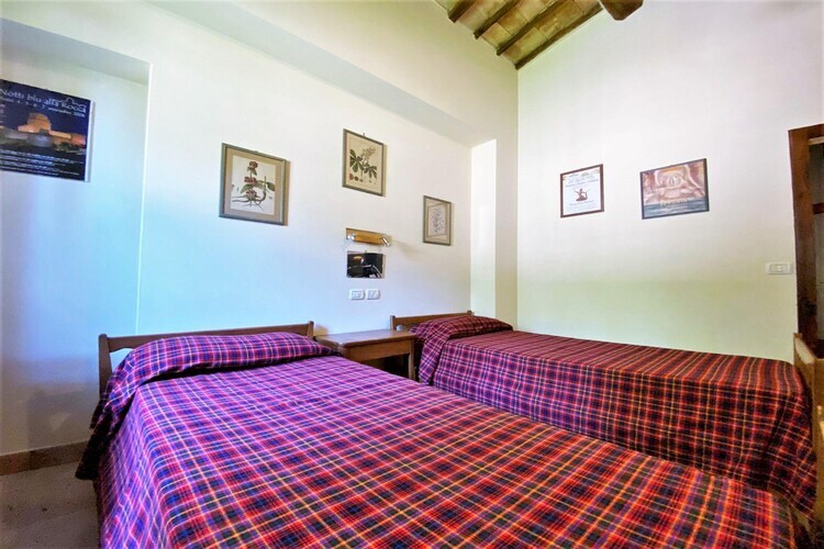 Maison 4 personnes avec jardin près d'Assisi - Photo 11