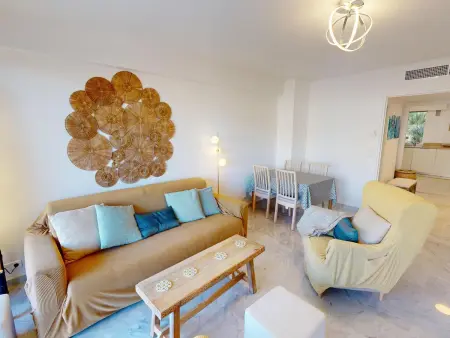 Appartement 3P climatisé, terrasse vue mer à Menton : photo 4