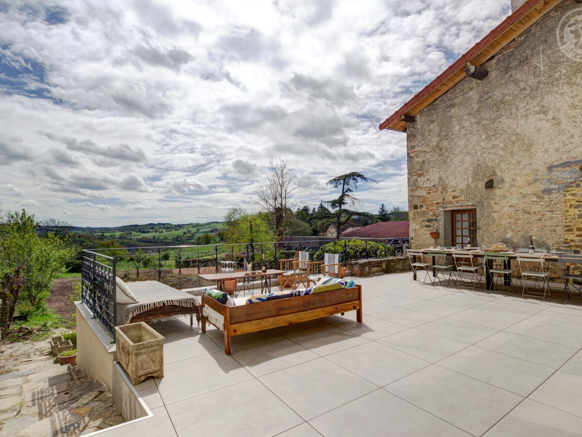 Maison du Bonbonnier, gîte 12 pers. à Saint-Symphorien-de-Lay - Photo 2