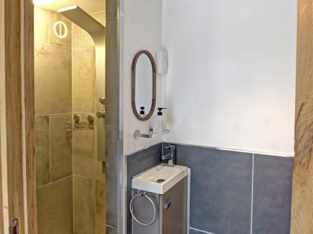 Gîte 115m² avec Jacuzzi à Saint-Jean-Soleymieux - Photo 19