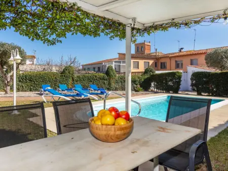 Maison Cataluña à Vidreres : 8 pers, piscine privée - Photo 1