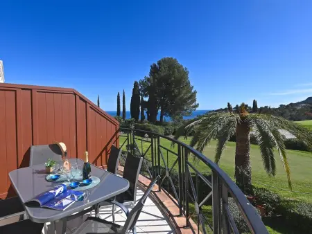 Location appartement à Agay Village Cap Esterel, Le Village (VJ 107)