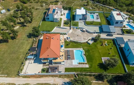 Villa Medici, Maison 14 personnes à Jursici - Photo 14