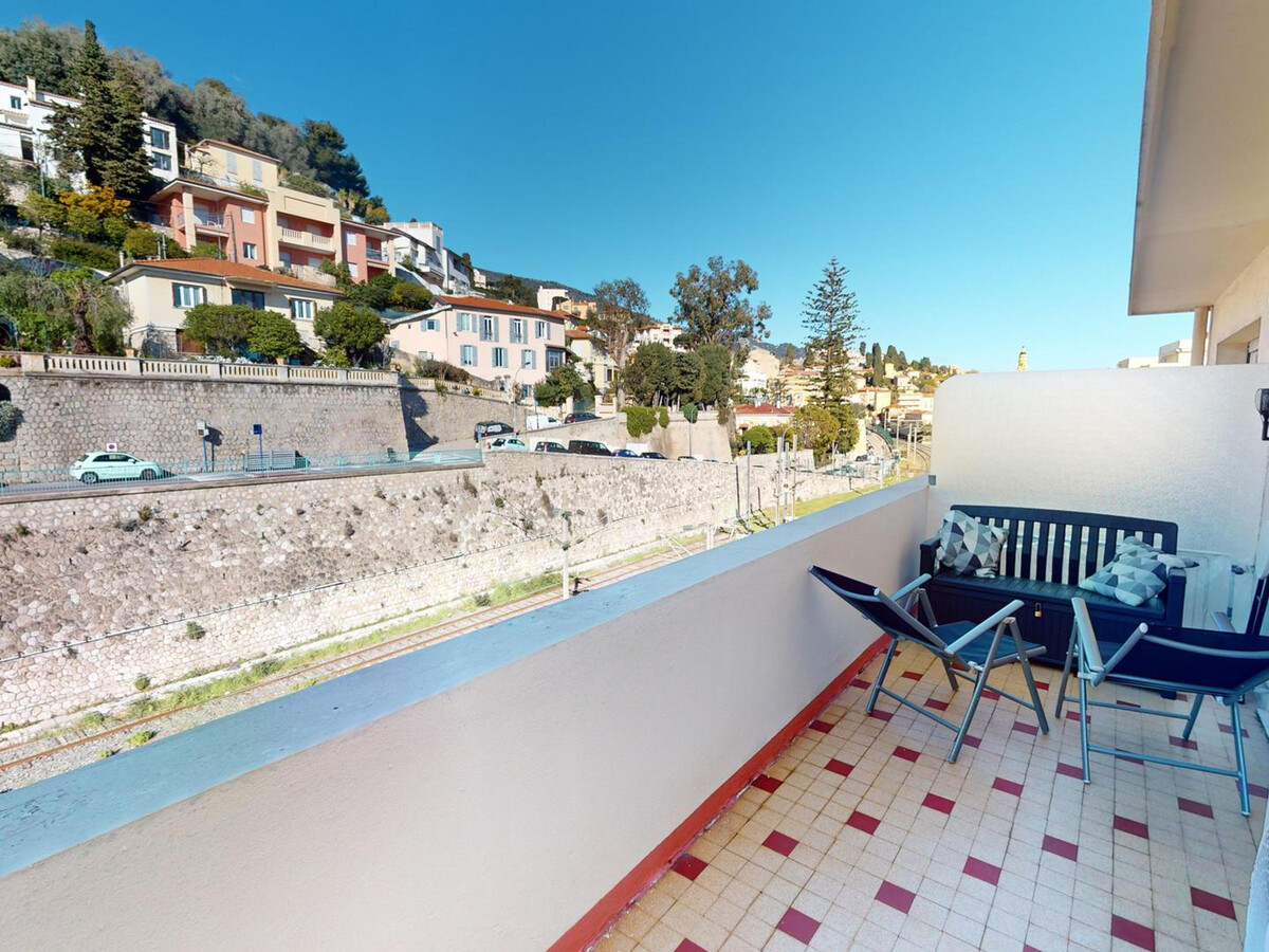 Appartement 2P climatisé centre Menton, terrasse équipée - Photo 2