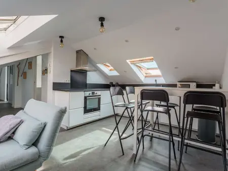 Hugo - Appartement rénové en combles, vue océan à Biarritz : photo 4