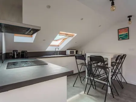 Hugo - Appartement rénové en combles, vue océan à Biarritz : photo 5