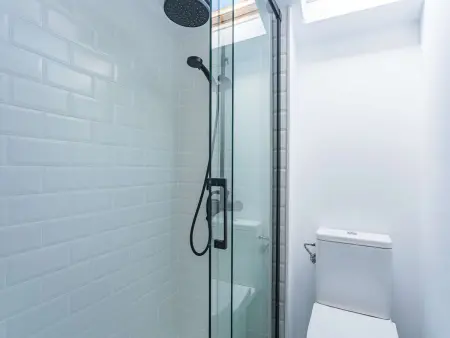 Hugo - Appartement rénové en combles, vue océan à Biarritz : photo 11