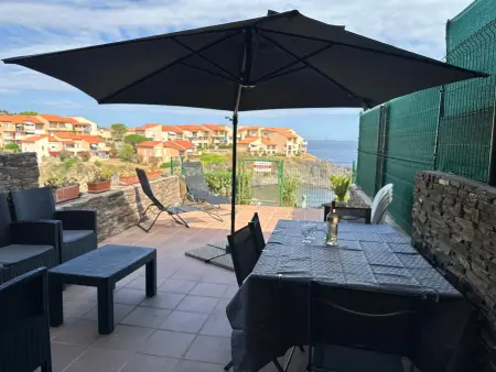 T2 Port-Vendres, terrasse vue mer et parking privé : photo 2
