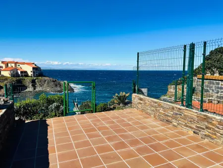 T2 Port-Vendres, terrasse vue mer et parking privé : photo 3