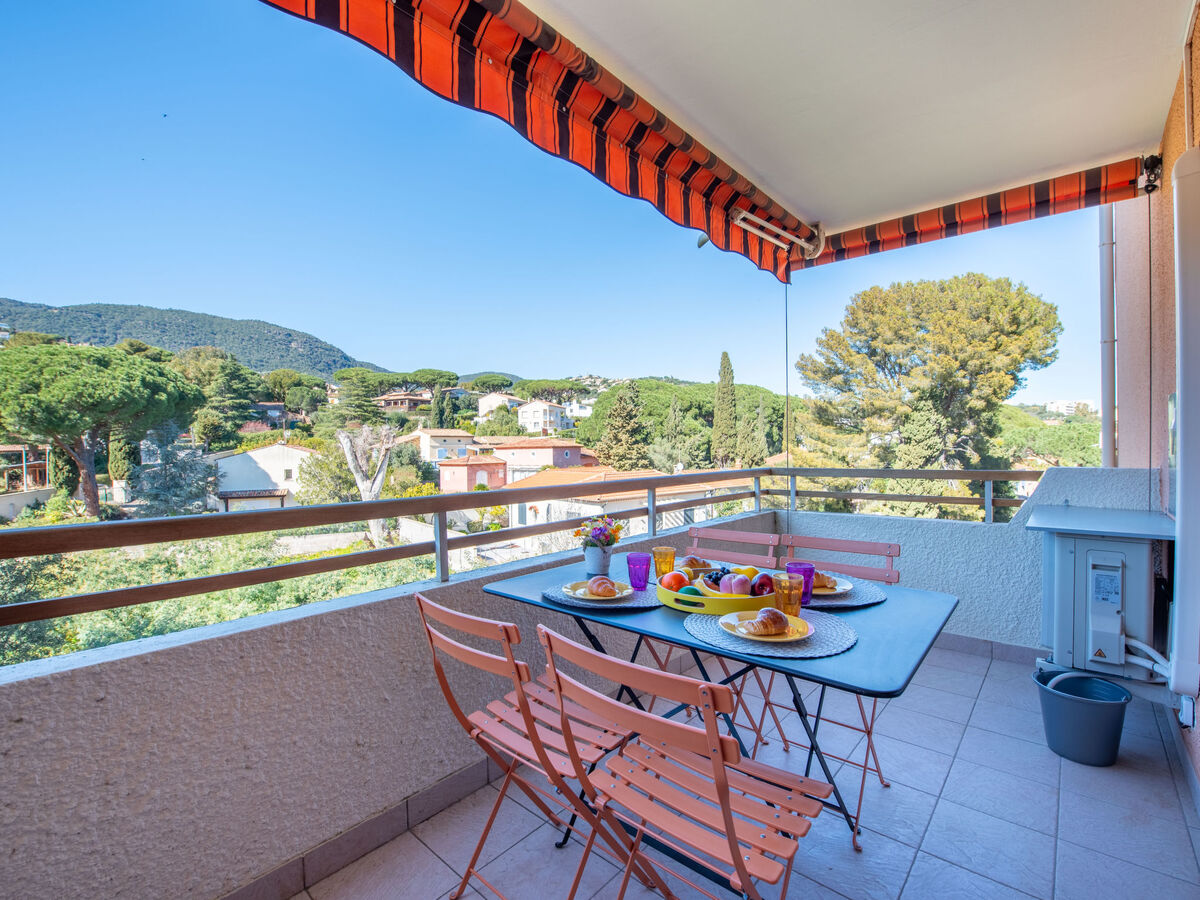 Studio Sémaphore à Cavalaire, balcon vue vallée - Photo 4