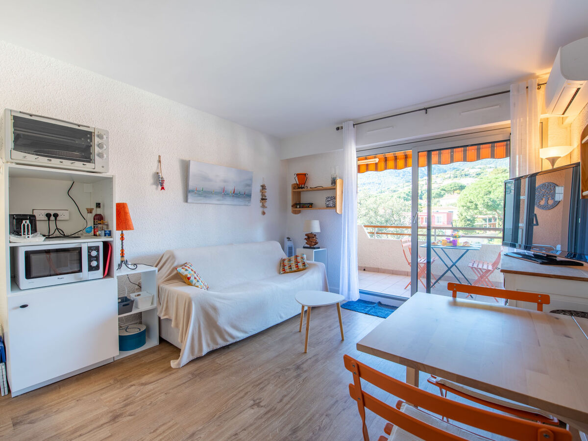 Studio Sémaphore à Cavalaire, balcon vue vallée - Photo 6