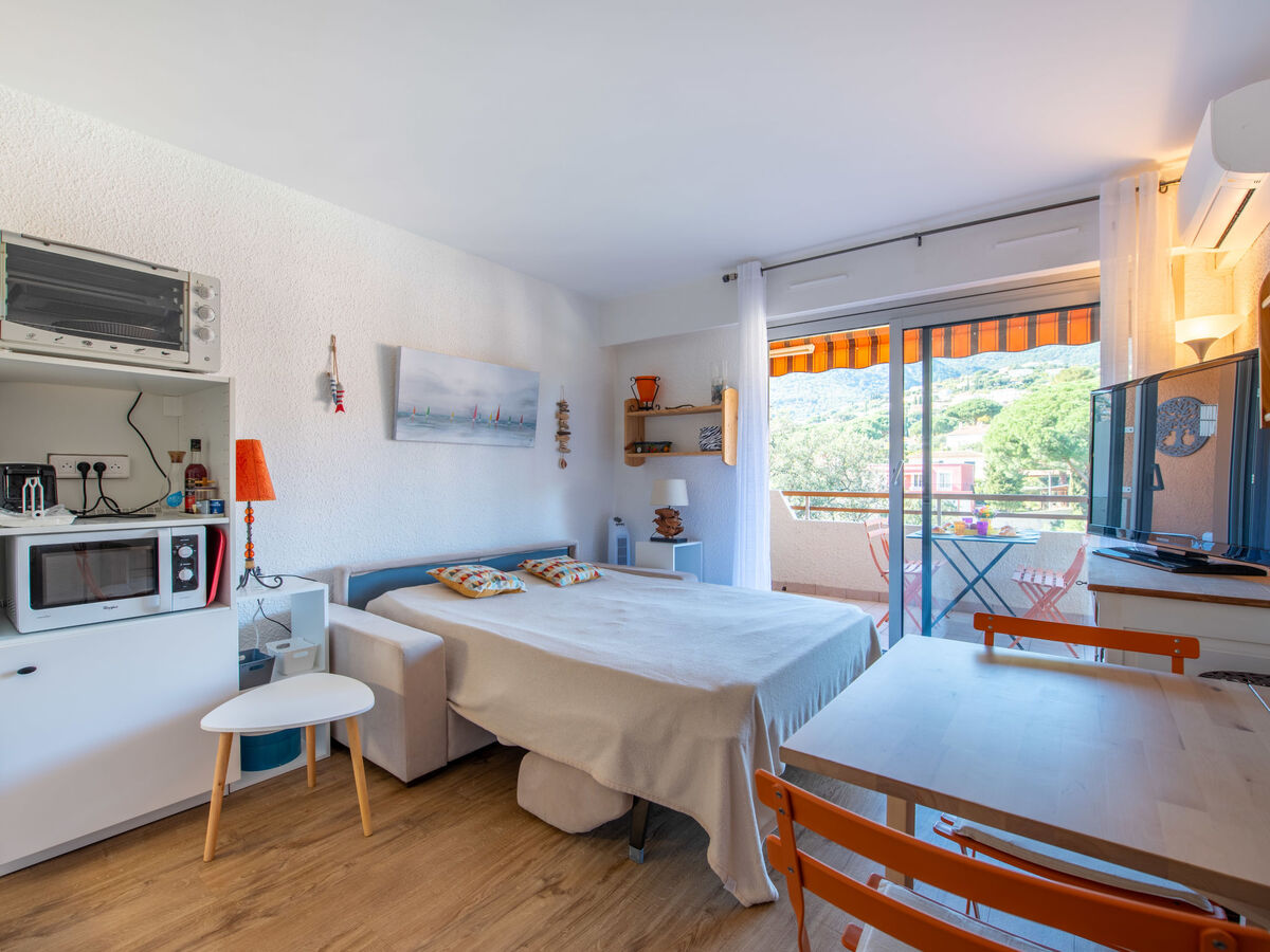 Studio Sémaphore à Cavalaire, balcon vue vallée - Photo 9