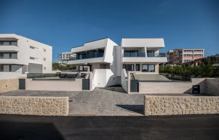 Location maison à Novalja