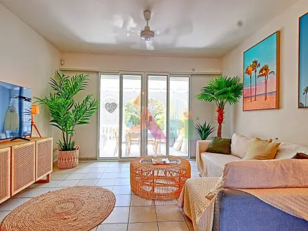 Location appartement à Saint Martin , Villa à 2 min de la Plage dOrient Bay