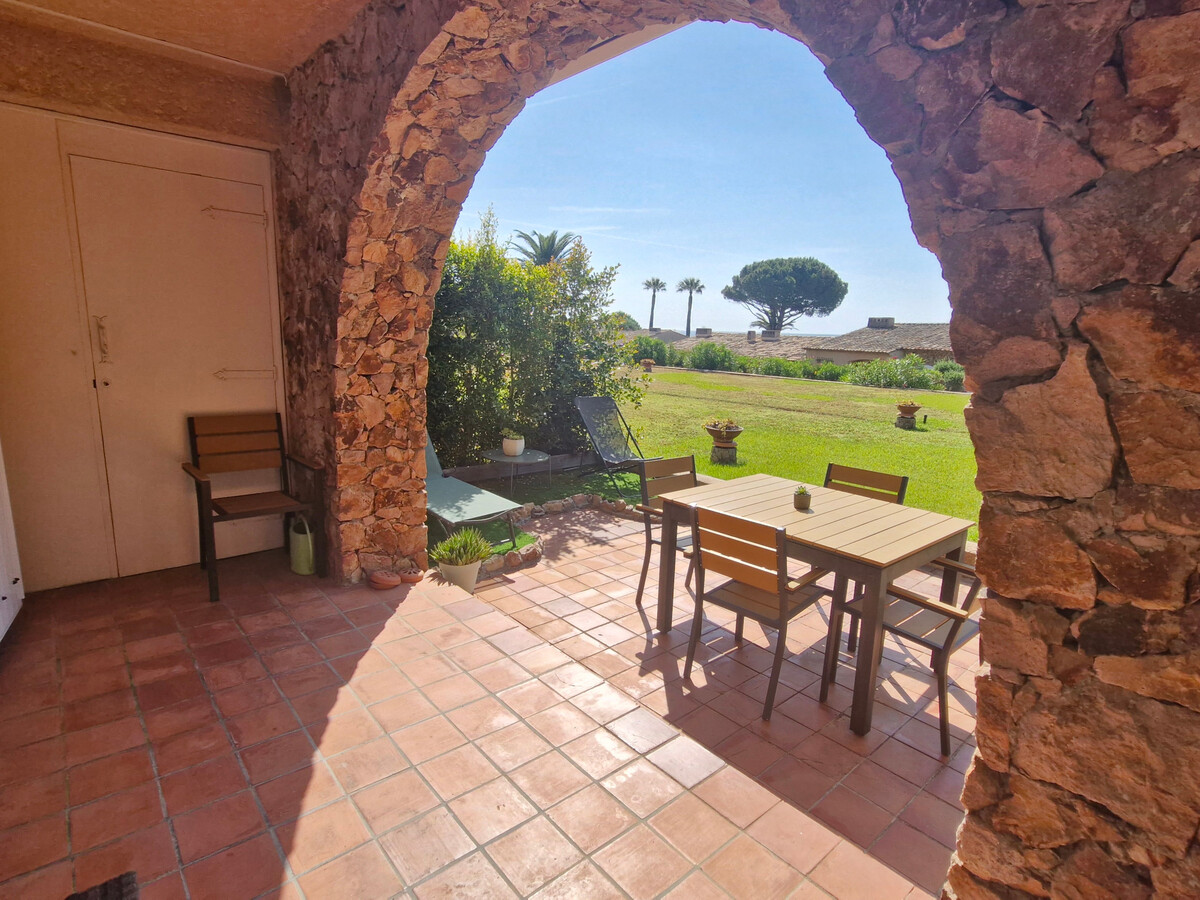 Studio 39 m² terrasse 15 m², piscine privée à Sainte-Maxime - Photo 8