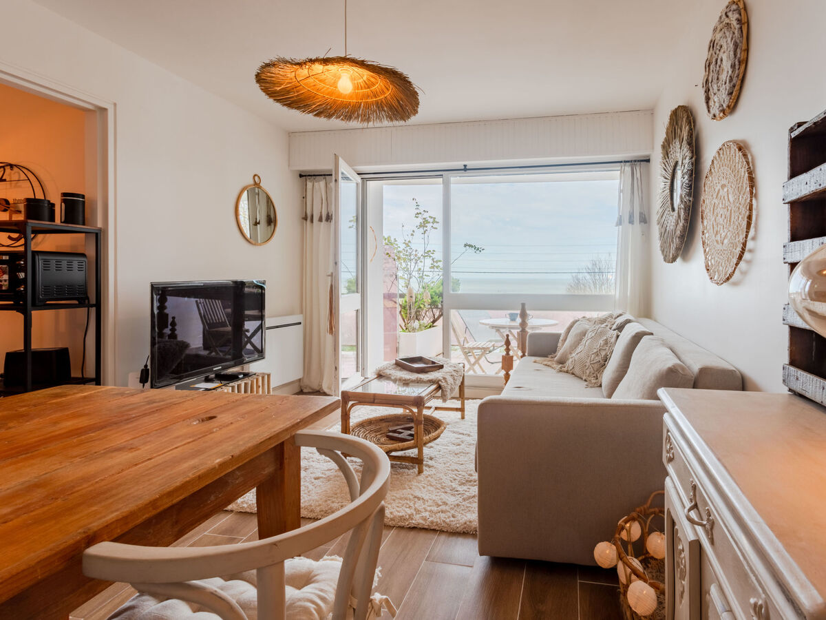Les Flots Bleus – studio vue mer rénové à Trouville - Photo 10