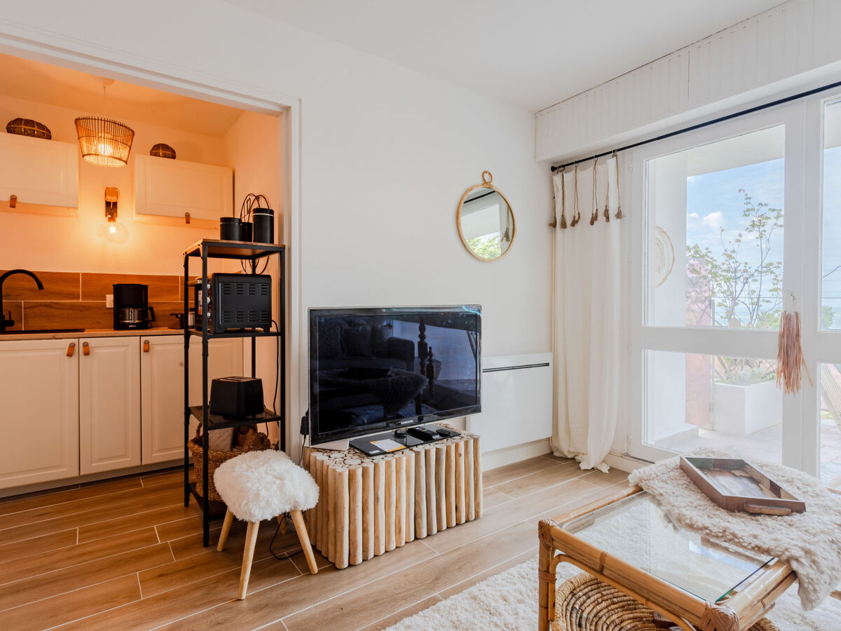 Les Flots Bleus – studio vue mer rénové à Trouville - Photo 12
