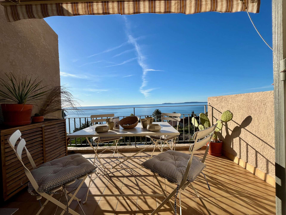 T2 mezzanine vue mer, piscine et parking - Photo 1