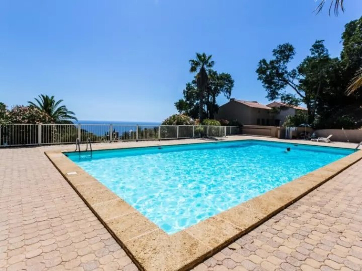 T2 mezzanine vue mer, piscine et parking - Photo 18