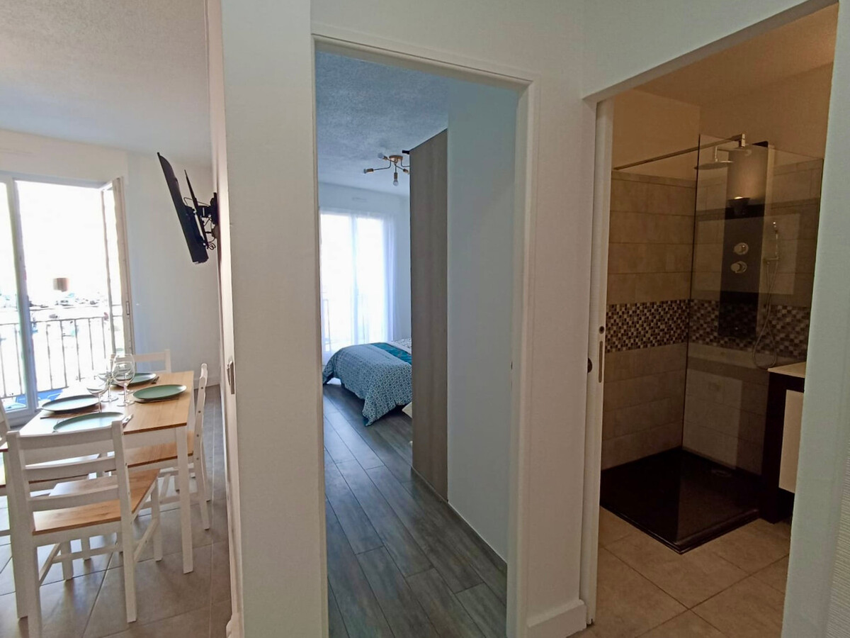 T2 40 m² à Sète avec vue canaux, parking et animaux - Photo 12